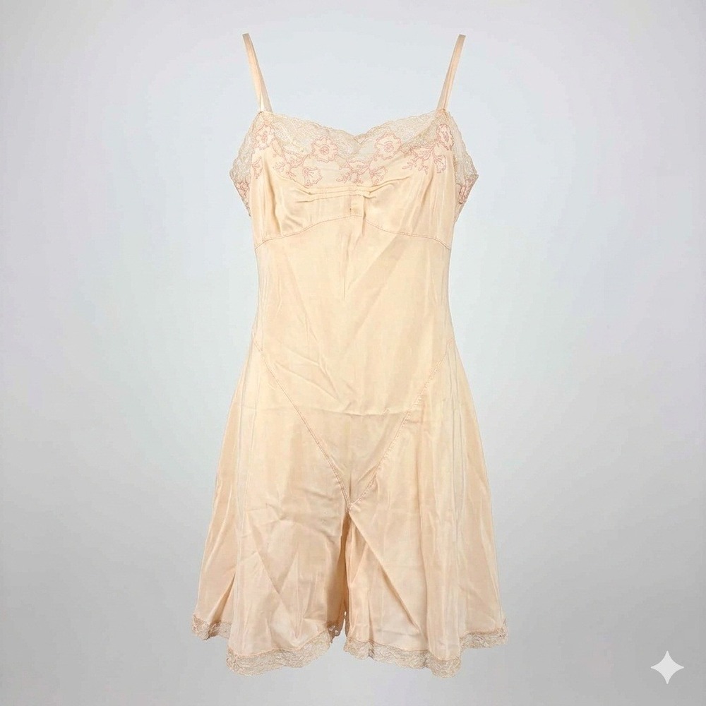 Silk Step-In Tap Pant Chemise Slip Lace Trim Embroidered Peach Pink 38 M Vintage